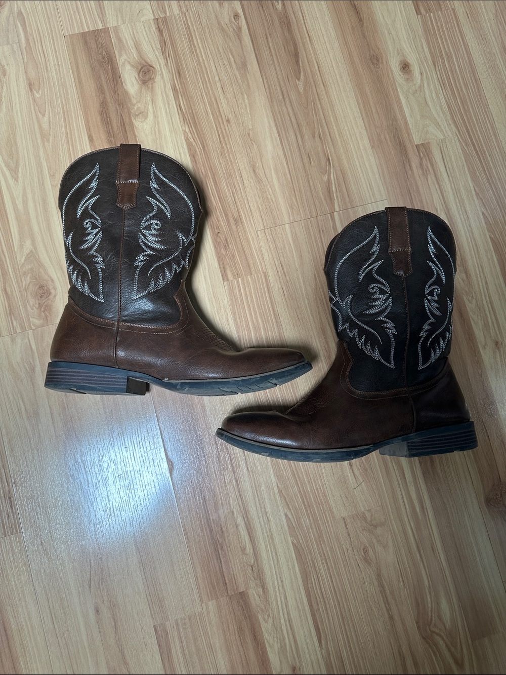 Men's Brown Western Pull-On Cowboy Boots with Embroidered Shaft